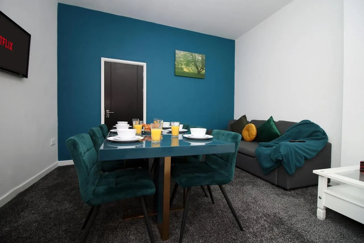 2 Bed Apartment! Near City Centre! 5 Guests*Long Stay Discount* Cardiff Apartament